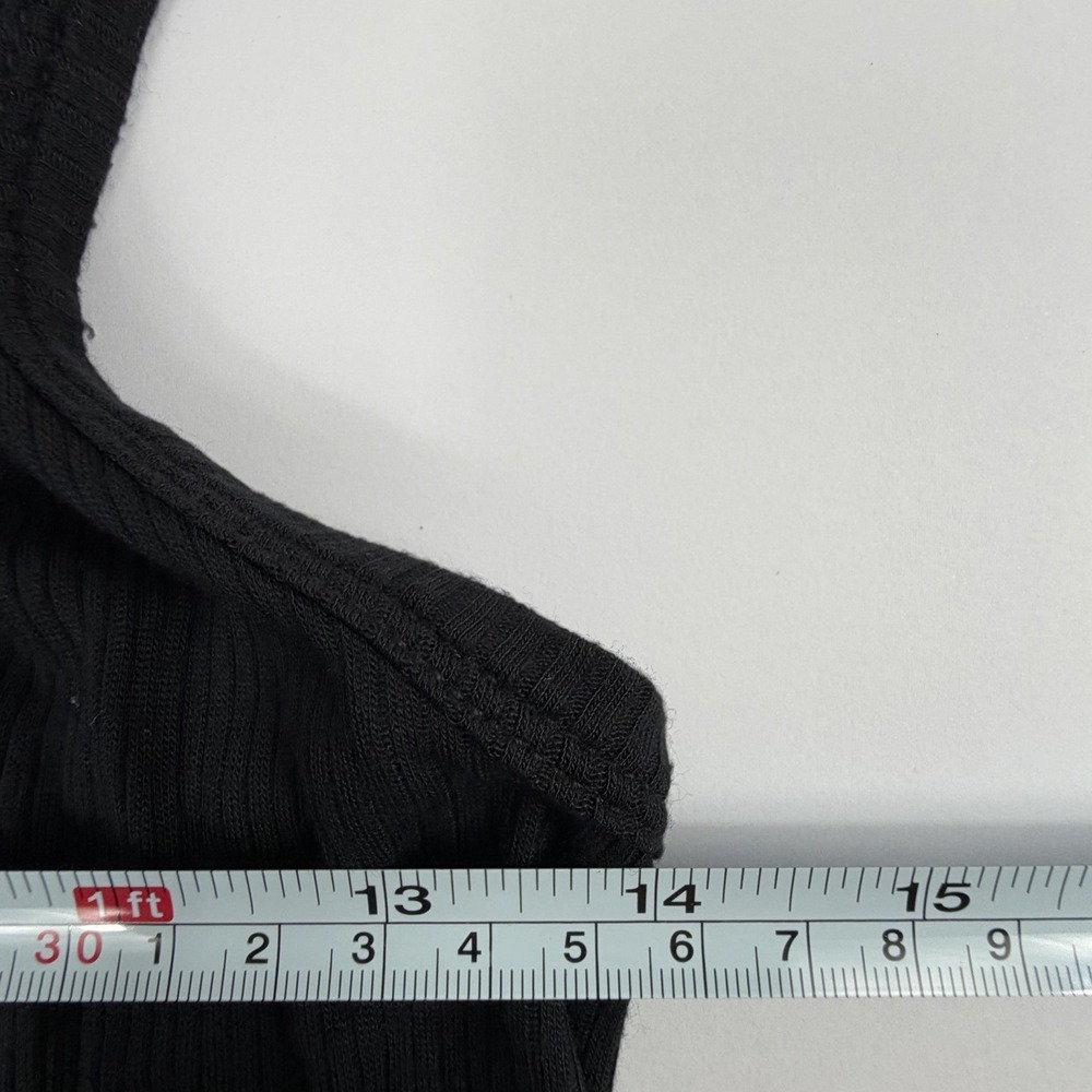 CAbi Ribbed Racerback Tank Top Black Size Medium Sleeveless Stretch Women's FLAW - Picture 4 of 5